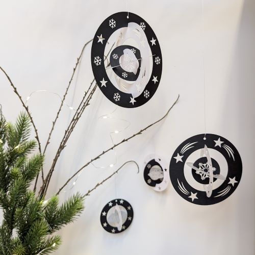 Weihnachtskugeln aus Papier - 3er-Set Schwarz-Weiß-Silber